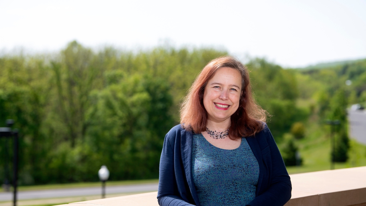 Naruto pornosi Sakuraning mushukini yalaydi