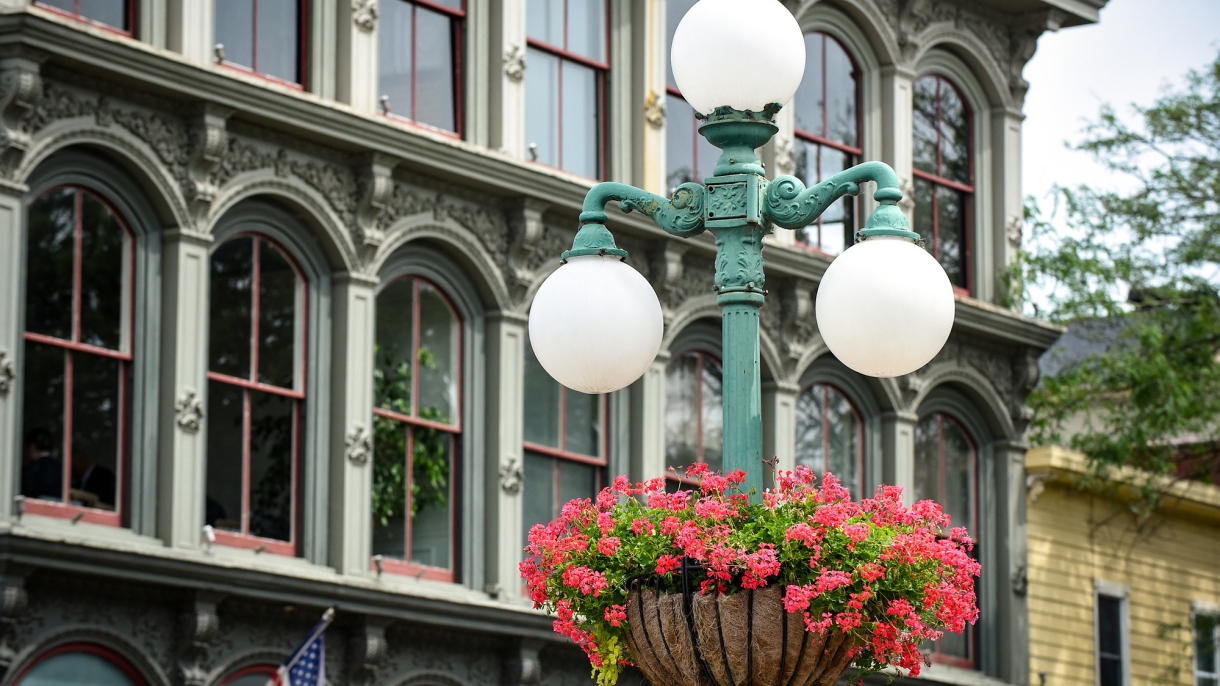 Lamp post in downtown Lewisburg