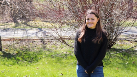 Emily Turner '22 outdoors