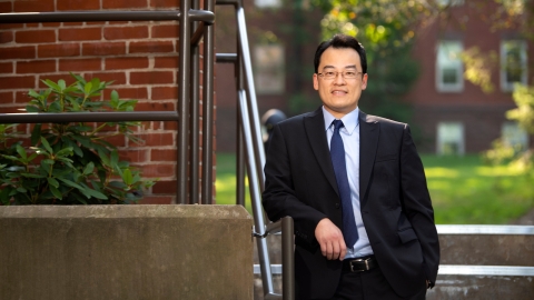 Portrait of professor Jimmy Chen