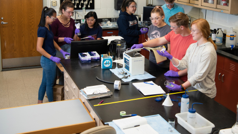 Students in engineering lab
