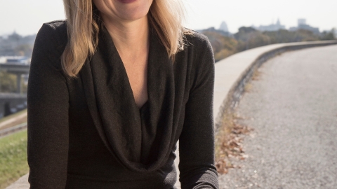 Portrait of Jennifer Smolko Vey '93