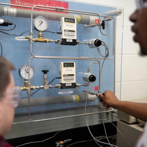 Students in engineering lab