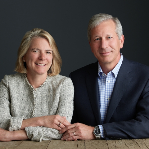 Portrait of Lance ’85 and Julie Crenson Fritz ’85