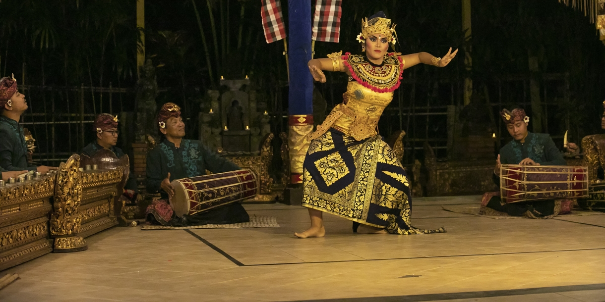 Cudamani: Gamelan and Dance of Bali