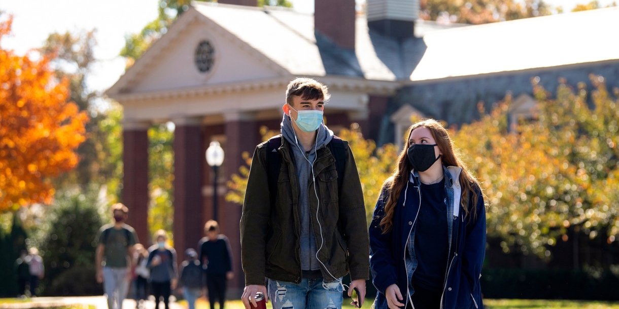 Bucknell students wear face coverings