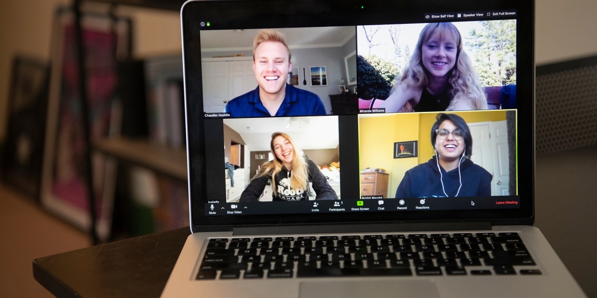 Miranda Williams '22 talks with friends via Zoom.