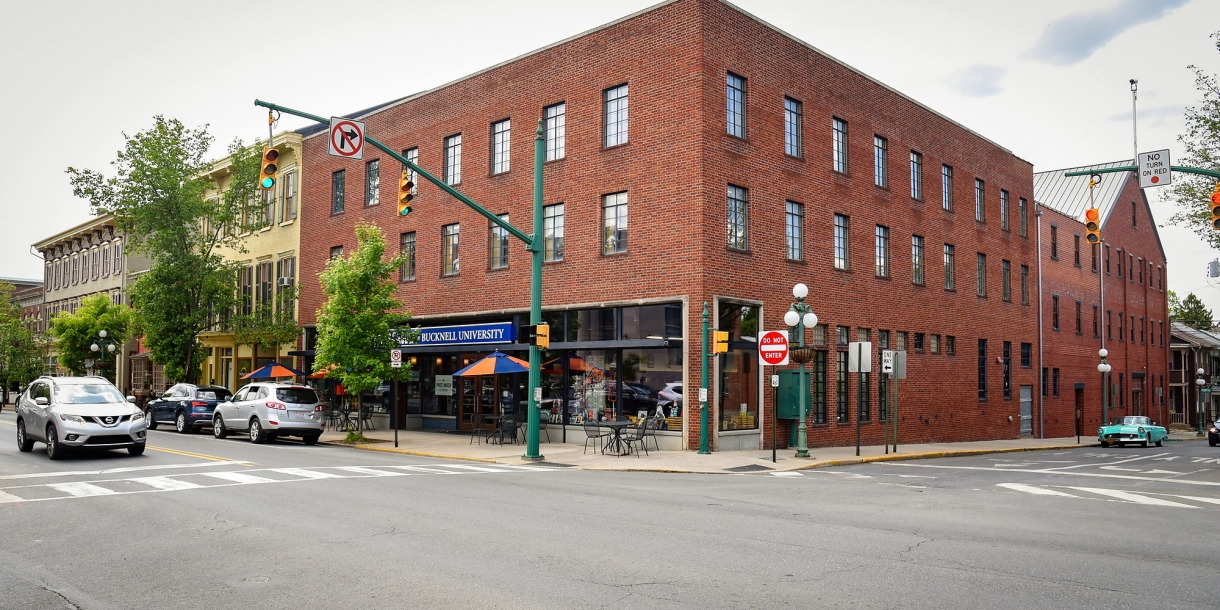 The exterior of the Barnes & Noble at Bucknell University Bookstore.