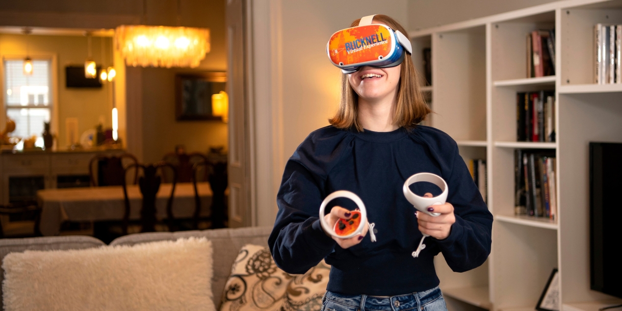 Prospective student viewing the Bucknell Virtual Experience on an Oculus