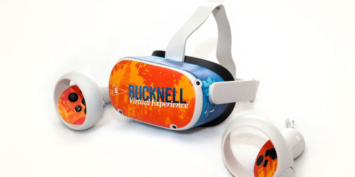 Bucknell-branded Oculus headset and paddles