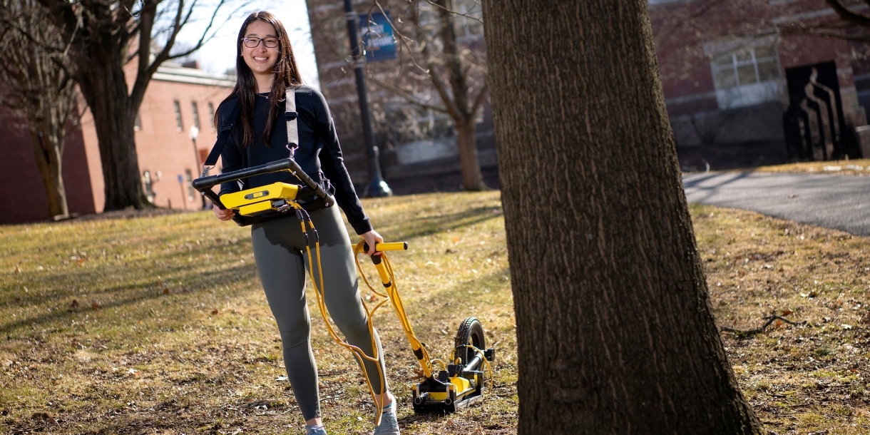 Jordan Isaacs &#039;23 uses ground-penetrating radar machine