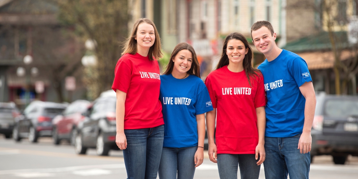 Students on Market Street in Lewisburg