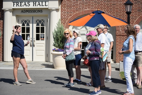 Student Reunion Ambassador leading a walking tour of campus