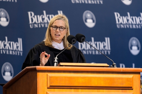 Jessica Livingston ’93 speaks at Bucknell's 175th Commencement ceremony.