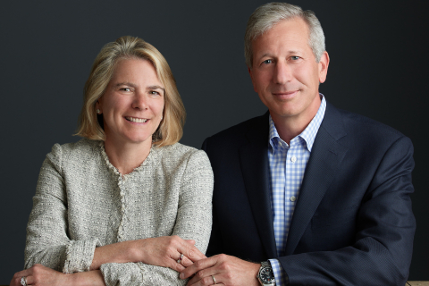 Portrait of Lance ’85 and Julie Crenson Fritz ’85
