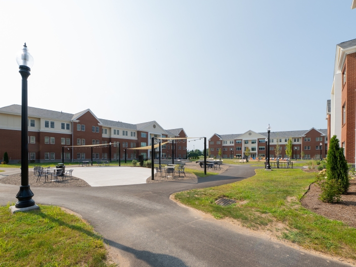 24BucknellWestApartmentsGroundExterior