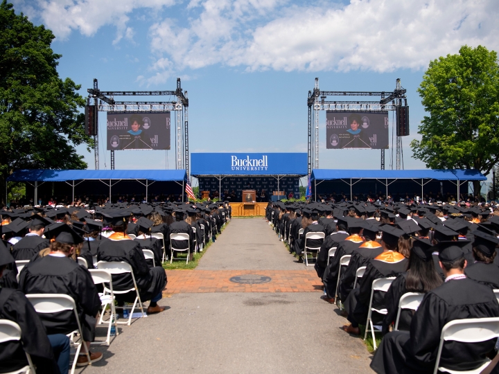 22Commencement009