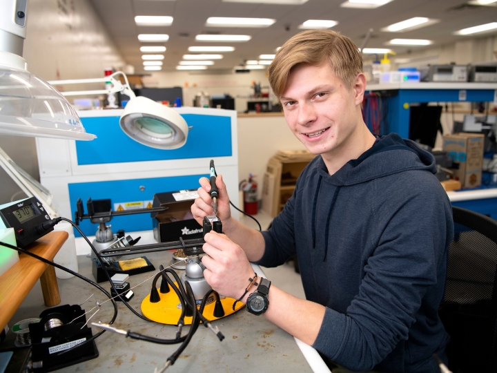 Jack Casturo &#039;24 works in electrical enginering lab