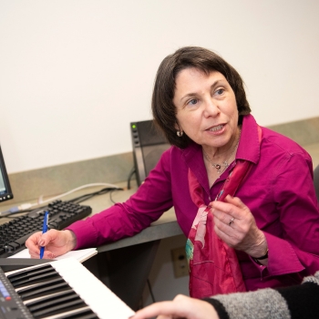 Andrea Halpern in cognition research lab
