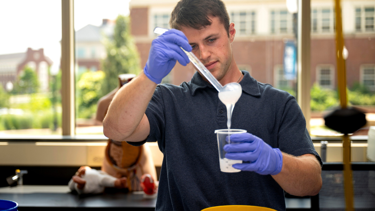 Summer Researchers Cross Disciplines to Discover New Insights