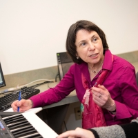 Andrea Halpern in cognition research lab