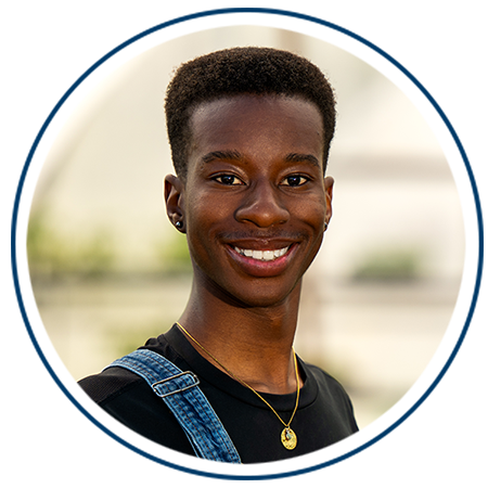 Circular portrait of student Thandeka Bango