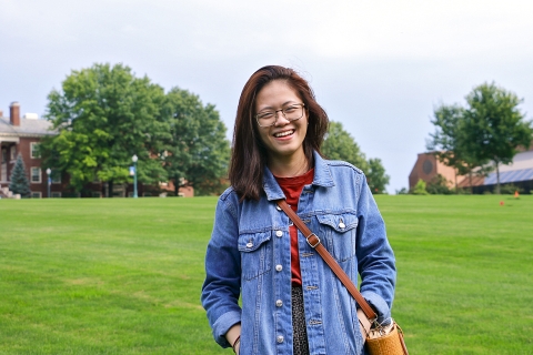 Portrait of student Huong Dang '22